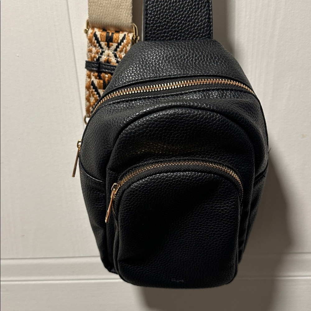 Colab crossbody bag